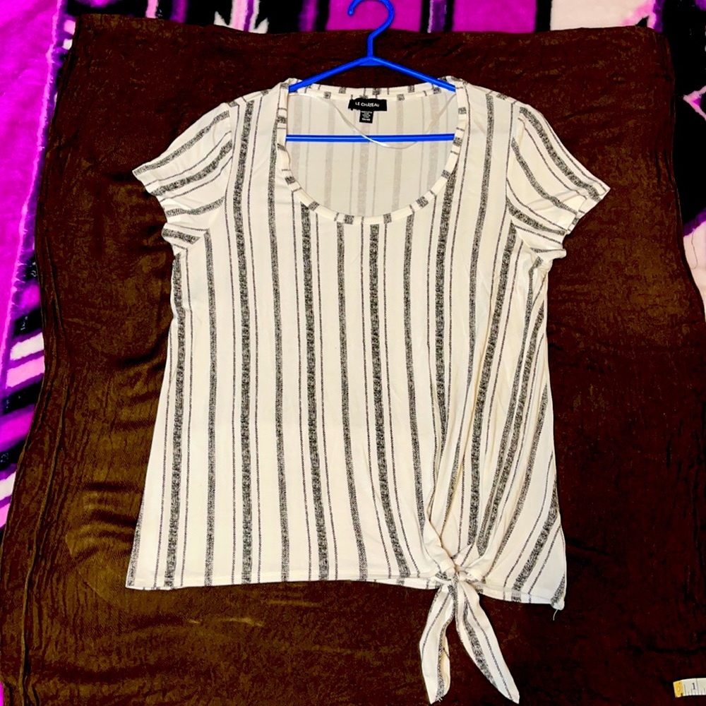 Le Chateau short sleeve shirt